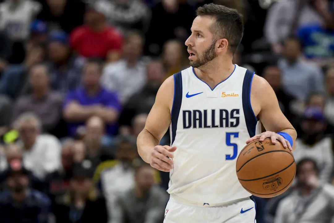 约老师:留下吧,你来首发,我打替补!你笑国王太疯癫,国王笑你看不穿