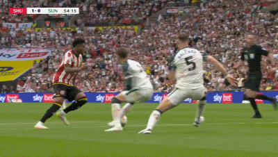 ⚽英冠战报:沃特森读秒绝杀,桑德兰2-1逆转胜谢菲联,成功重返英超