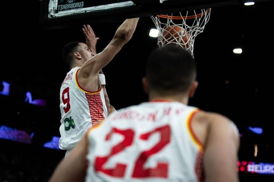 开云app-表现不算糟糕但缺乏统治力！前公牛次轮秀应该很难重返NBA了？