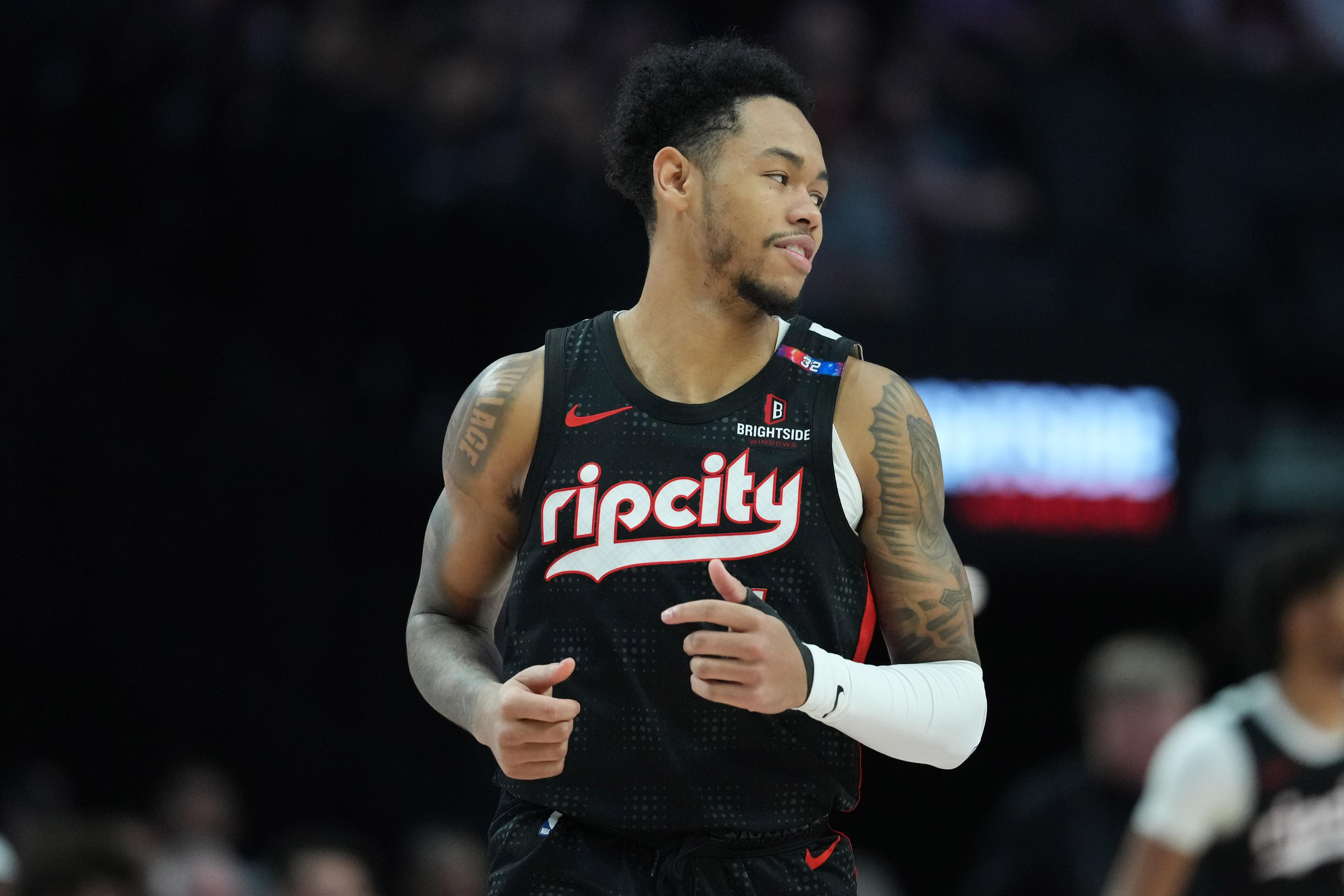 开云app-美记：76人和掘金对凯尔特人后卫安芬尼-西蒙斯有兴趣