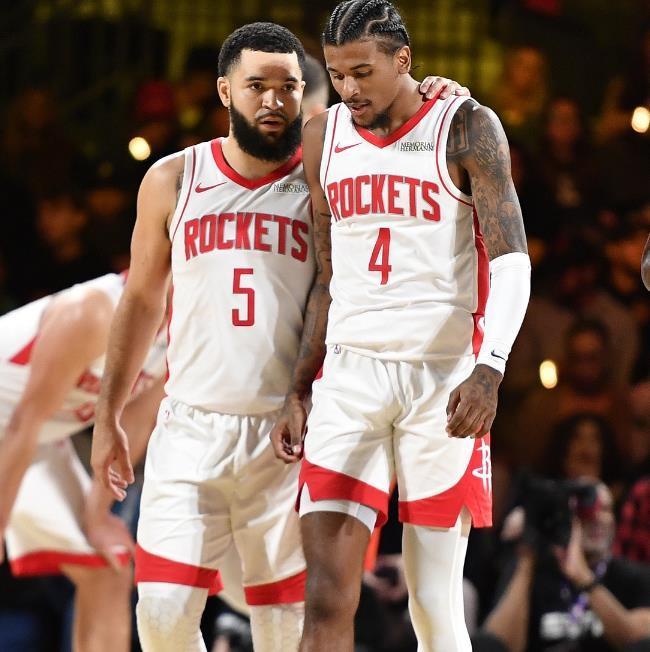 官方入口-25+25+26！火箭队高塔化身得分机器，助球队2胜1负，杜兰特轻松了