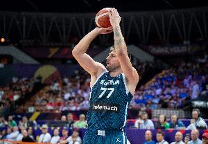 开云app-均率队进8强！东契奇欧锦赛场均34分排名第一 字母哥30分居次！