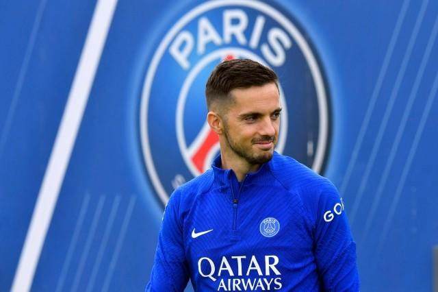 开云体育-【早报】曼市德比上演挡拆？曼联逆转胜曼城！