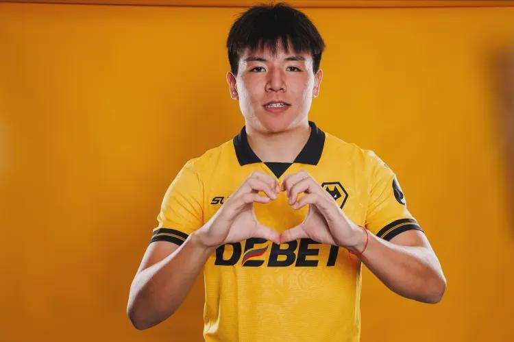 体育平台-冬窗绝杀！徐彬死而复生租借英甲，2小时双城狂奔上演生死时速！